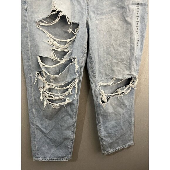 American Eagle Mom Straight Jean Blue Daylight Size 10 /30W Distressed Legs - Picture 6 of 16